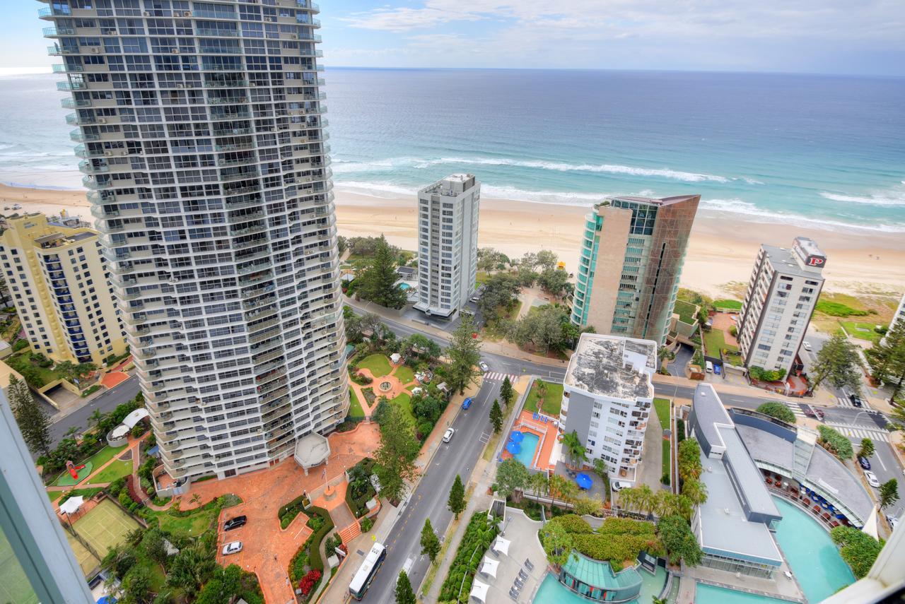 Private Apartment With Ocean Views At Q1 Resort Gold Coast Exterior foto